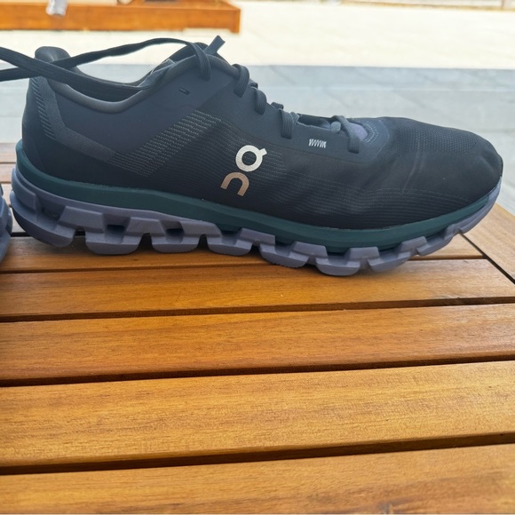 On Running Cloudflow 4 Men’s Size 10 (3MD30100340 FVO TL) Basically brand new - Picture 5 of 11